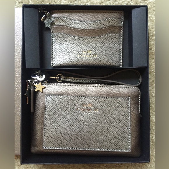 Coach wristlet and card holder gift set NWT - Picture 4 of 7